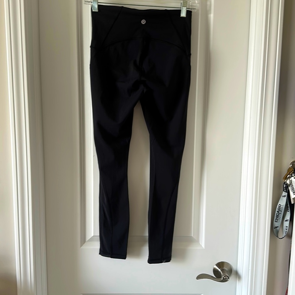 Lululemon Athletica train times legging 8